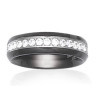 Bague en acier et oxyde de zirconium.