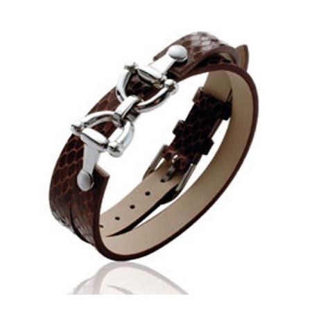 Bracelet cuir marron et acier.