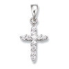 Croix en argent et oxyde de zirconium.
