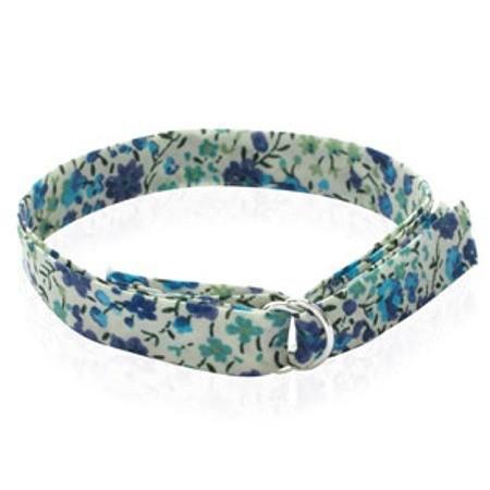 Bracelet en argent et tissu imprimé.