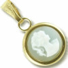 Pendentif plaqué or et camée bleue.