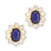 Boucles doreilles plaqué or et oxyde de zirconium.