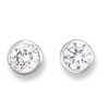 Clous d'oreilles en argent et oxyde de zirconium.