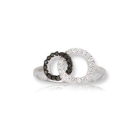 Bague en argent et oxyde de zirconium noir.