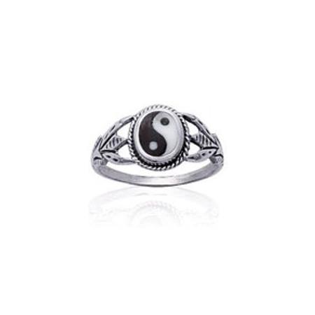 Bague ying yang en argent.