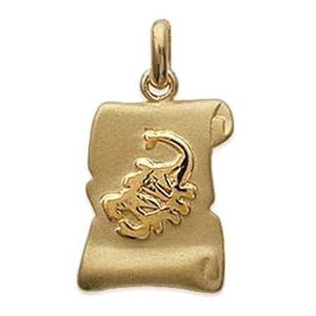 Pendentif zodiaque parchemin satiné Scorpion plaqué or.