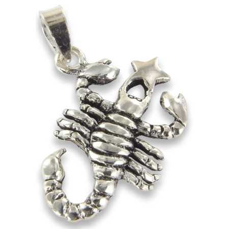 Pendentif scorpion et étoile en argent