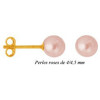 Clous d'oreilles or et perles rosées de 4/4,5 mm.