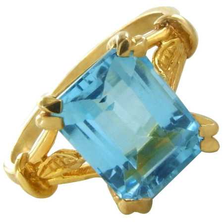 Bague topaze bleue de 7 x 9 mm