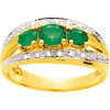 Bague or jaune avec émeraudes de 0,64 ct et diamants.