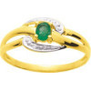 Bague or avec émeraude de 0,16ct et diamants.