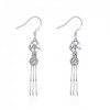 Boucles d'oreilles pendantes en argent et oxyde de zirconium.