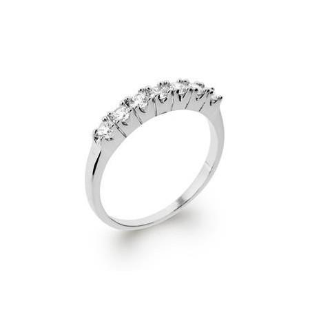 Bague en argent et oxyde de zirconium