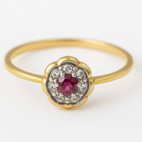 Bague en or avec rubis